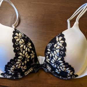 Victoria's Secret Very Sexy Push-Up Bra 34C